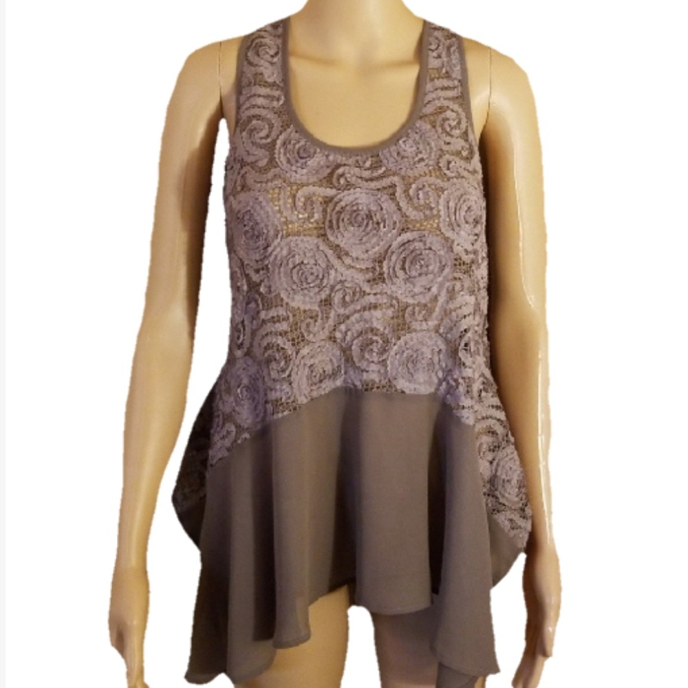 YA Los Angeles Grey Sharkbite Floral Tank